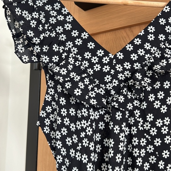 Commense Black and White One Shoulder Dress - Picture 3 of 7